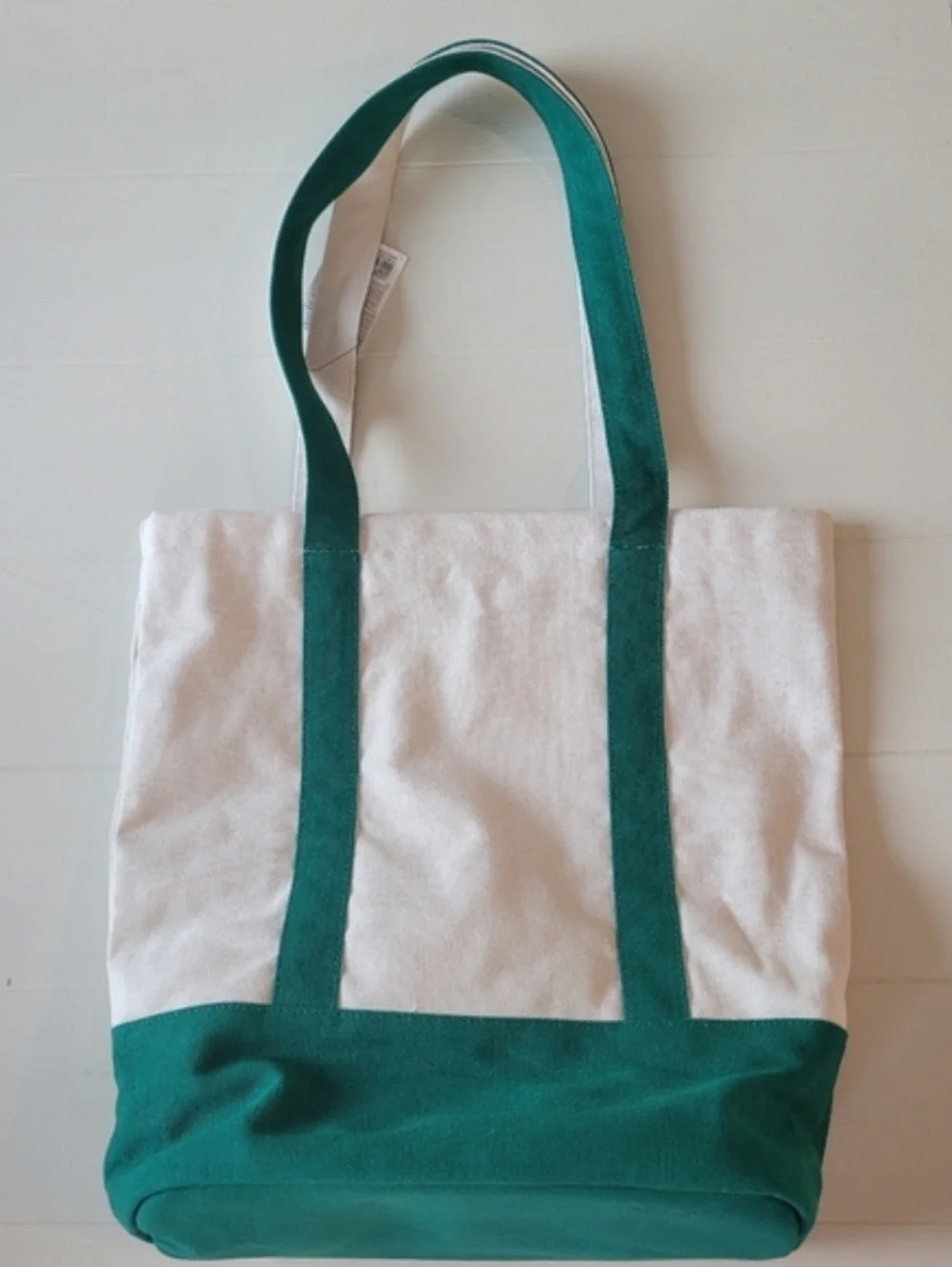 🆕️ Forever 21 Two Tone Embroidered LA Tote Bag